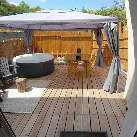 Pensjonat L'entre Nous, Piscine Et Jacuzzi Prive 4*
