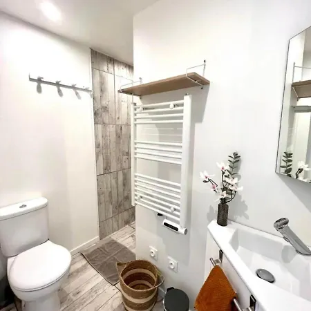 Pensjonat L'entre Nous, Piscine Et Jacuzzi Prive 4*