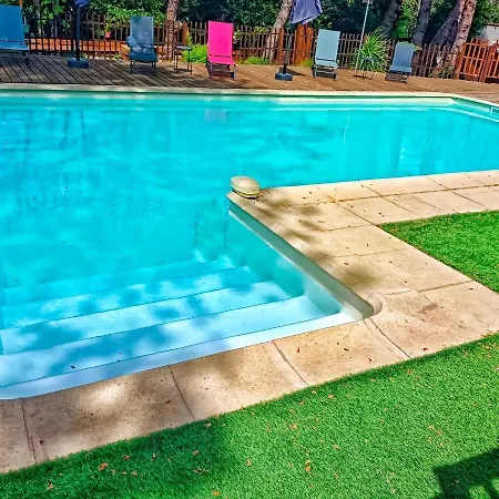 L'entre Nous, Piscine Et Jacuzzi Prive Pensjonat