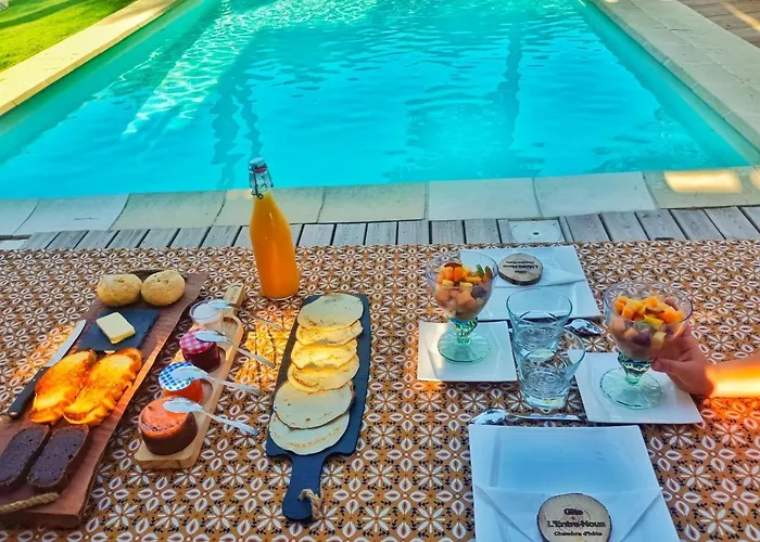 L'entre Nous A ゲストハウス